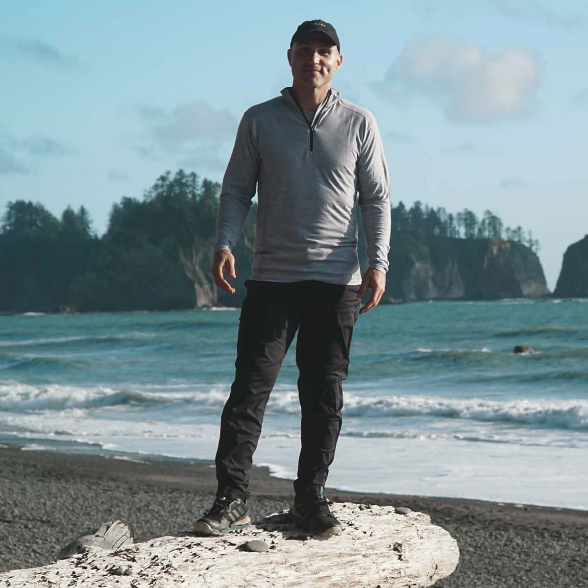 Microweight Men's Wool 1/4 Zip Woolverino - Image 2