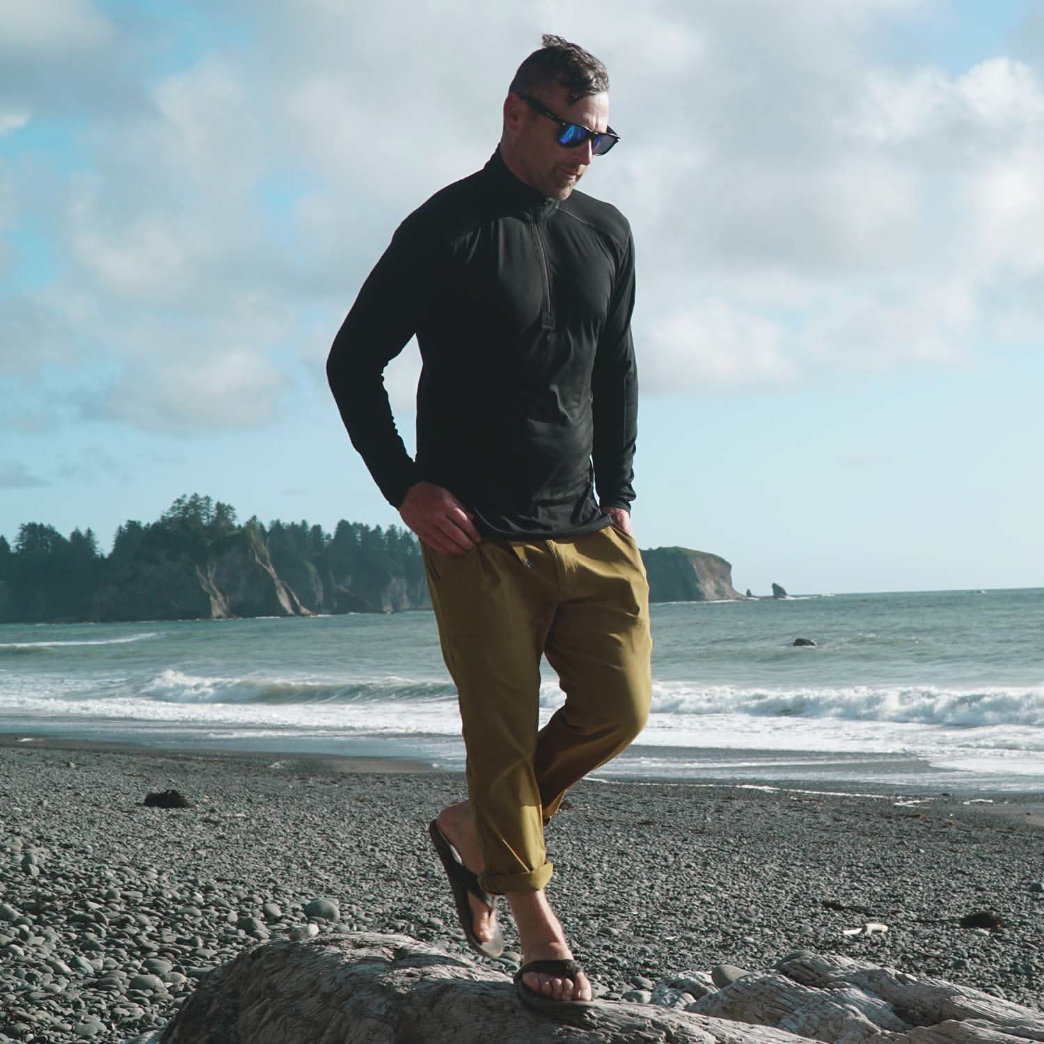 Microweight Men's Wool 1/4 Zip Woolverino - Image 10